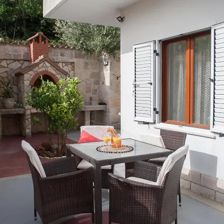 迪尔克公寓 维斯