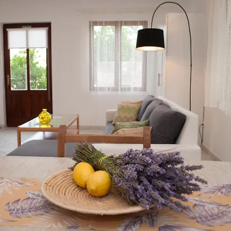 Dilk Apartment *